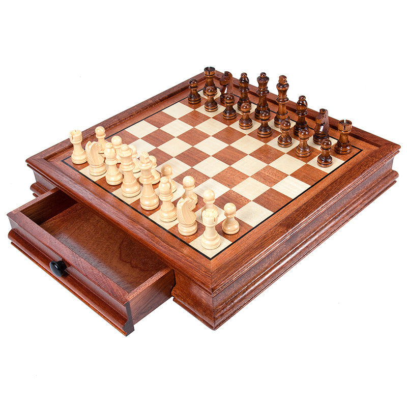 Walnut Solid Wood Veneer Chessboard – Premium Wooden Chess Set