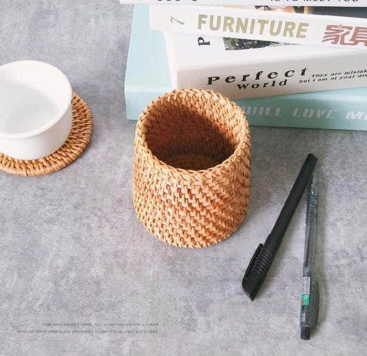 Creative And Simple Hand-woven Pen Holder